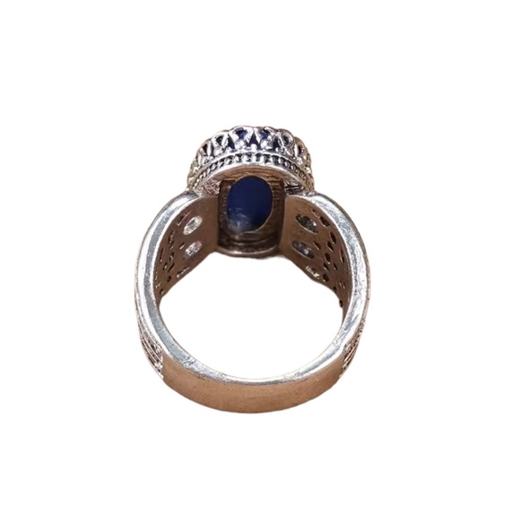Vintage Silver and Blue Stone Ring - Picture 5 of 8